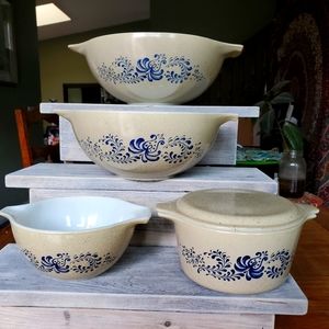 1970 Vintage PYREX Homestead Cinderella Nesting bowls 441 443 444 and 473.